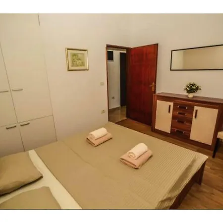 Balota Apartment *